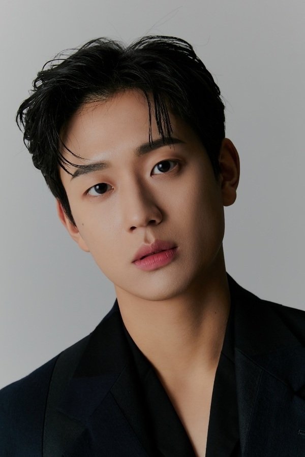 Shin Hyeon-seung (Shin Hyun-seung)